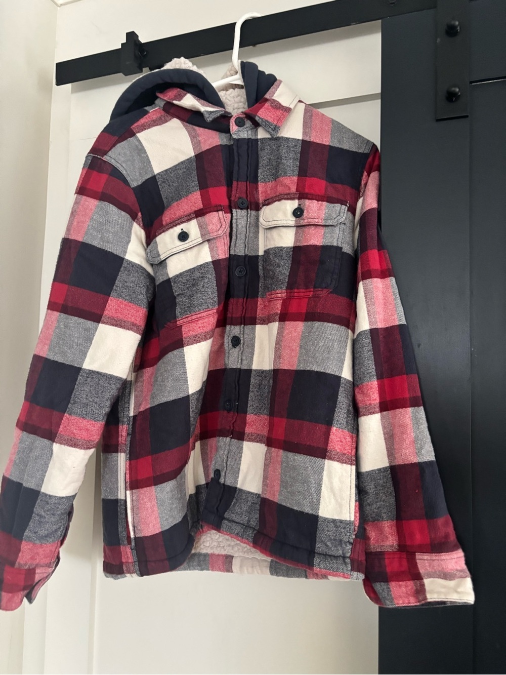 Hollister Red Navy Cream Plaid Sherpa-Lined Hooded Shirt Jacket - Picture 4 of 6